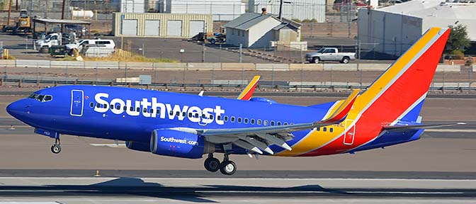 Southwest Boeing 737-7CT N7821L, Phoenix Sky Harbor, October 6, 2017